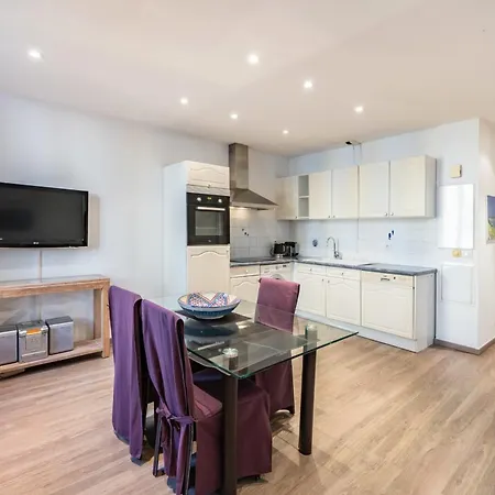 Cozystay 1802 One Bedroom In The Heart Of Apartment *
